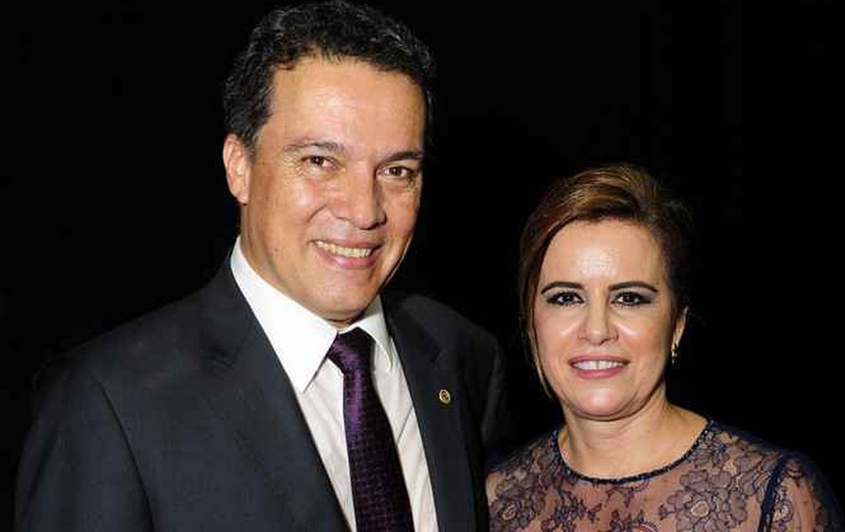 Reitor Jaime Ramírez e vice-reitora Sandra Goulart
