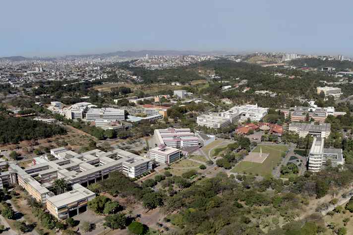 Foca Lisboa / UFMG Vista aérea do campus Pampulha, onde se concentra maior número de cursos da UFMG