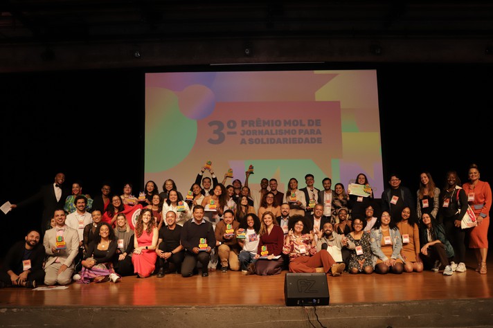 Foto: @fegareal Participantes do 3º Prêmio Mol de Jornalismo para a Solidariedade