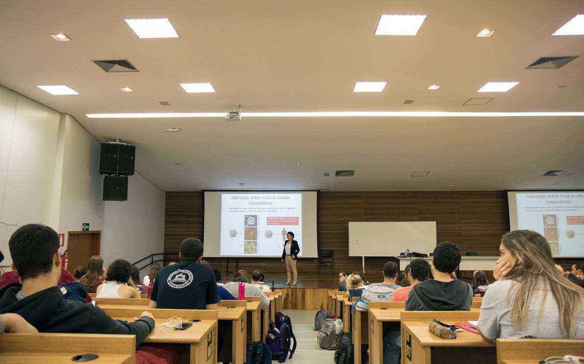 Lucas Braga / UFMG Sala de aula no CAD 1: