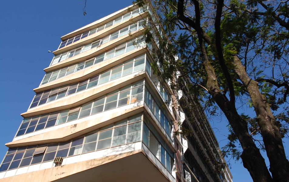 Reitoria da UFMG (visão lateral)