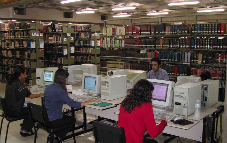 Biblioteca da Faculdade de Filosofia e Ciências Humanas (Fafich)
