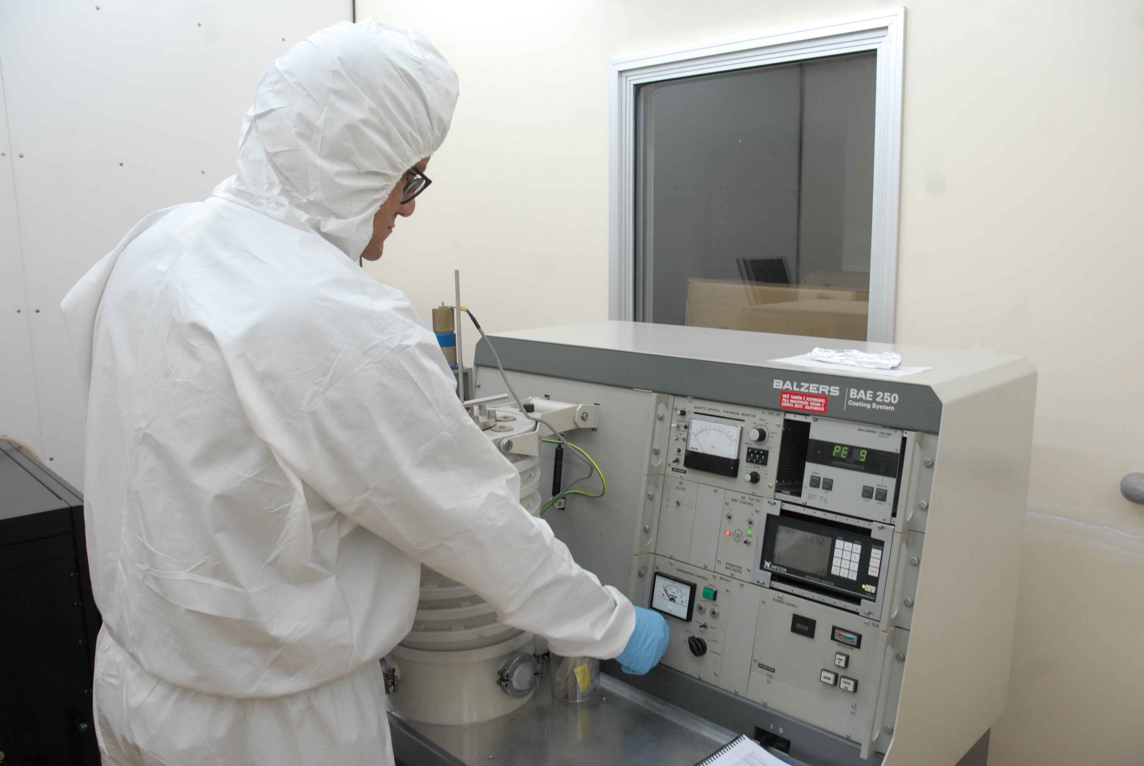 Sala Limpa - Instituto de Ciências Exatas (ICEx)
