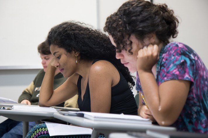 Foto: Lucas Braga | UFMG Podem participar pessoas com experiência em movimentos sociais ou vinculadas a grupos ou famílias com acesso restrito ao ensino superior