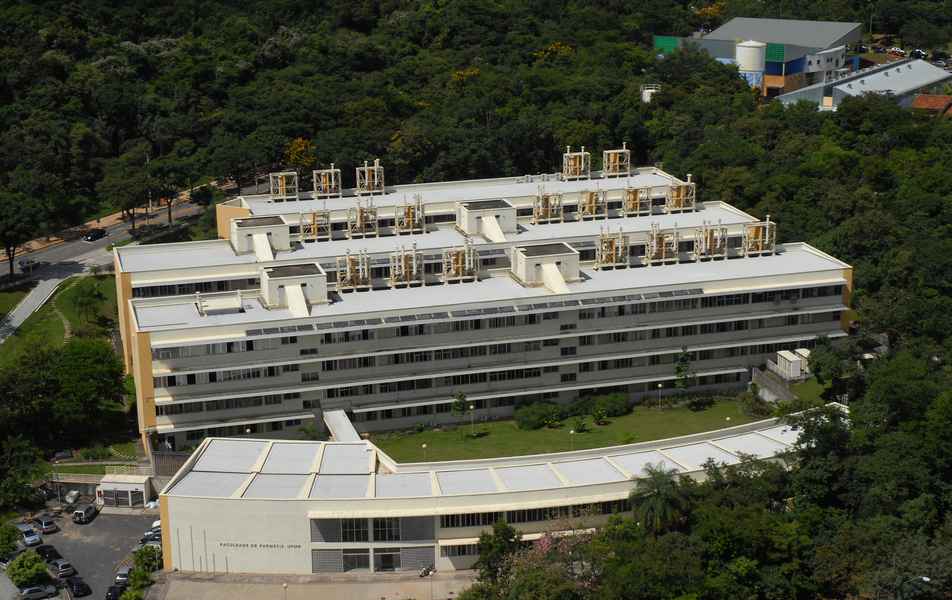 Foto aérea da Faculdade de Farmácia