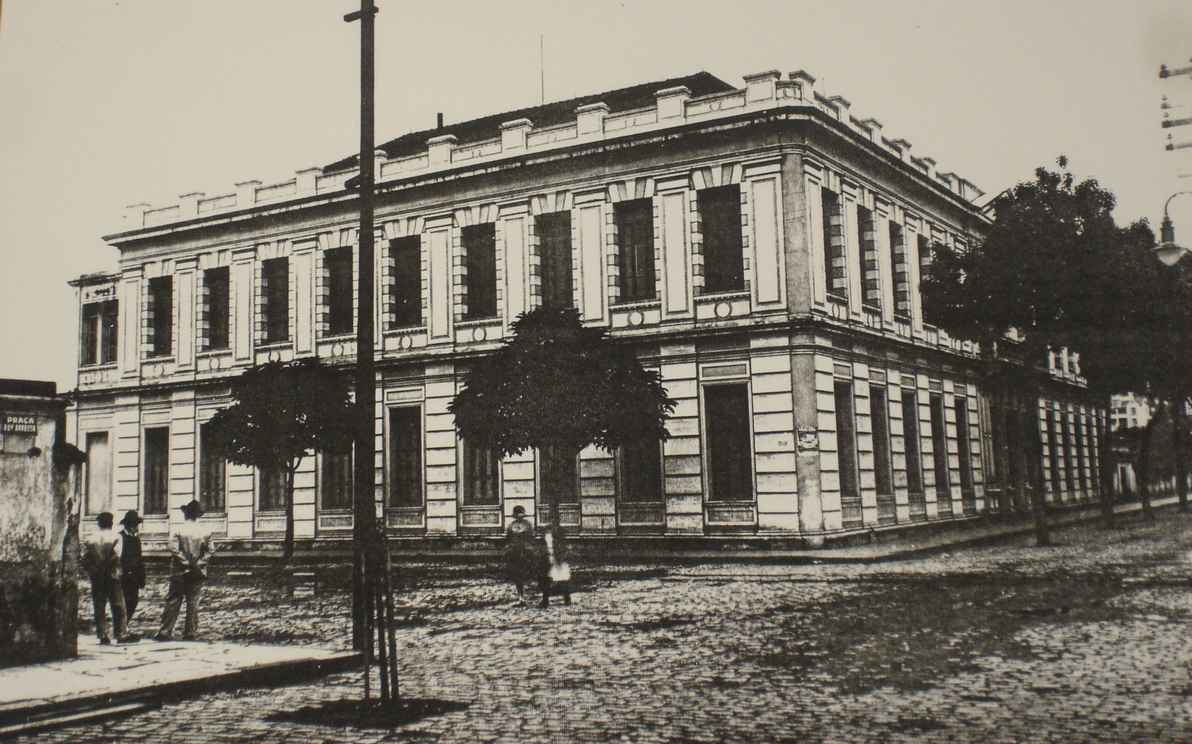 Acervo da Associação de ex-alunos da Escola de Engenharia da UFMG Edifício da Escola de Engenharia, sem datação.