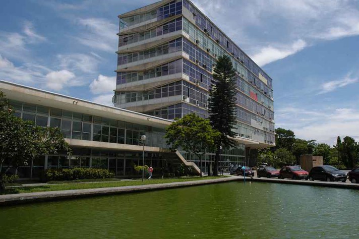 Foto: Foca Lisboa | UFMG Prédio da Reitoria, no campus Pampulha, onde o bolsista atuará