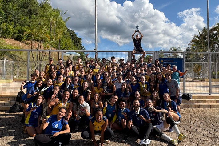 Foto: Arquivo pessoal Delegação de atletas da UFMG que participaram do JUMs 2025